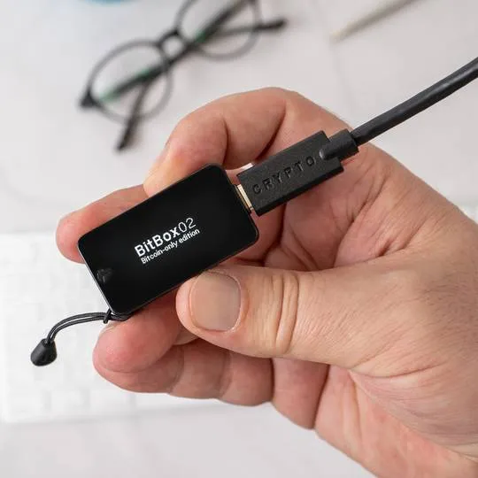 images/wallet_image/bit-box02-hardware-wallet/bit-box02-hardware-wallet-4.webp