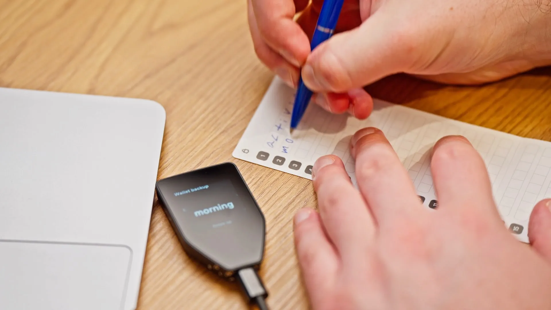 images/wallet_image/trezor-safe-5-bitcoin-only/trezor-safe-5-bitcoin-only-7.webp