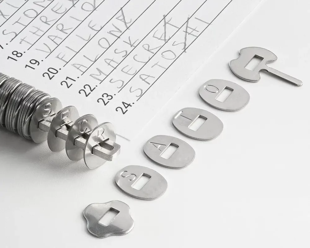 images/wallet_image/cryptosteel-capsule-wallet/cryptosteel-capsule-wallet-4.webp